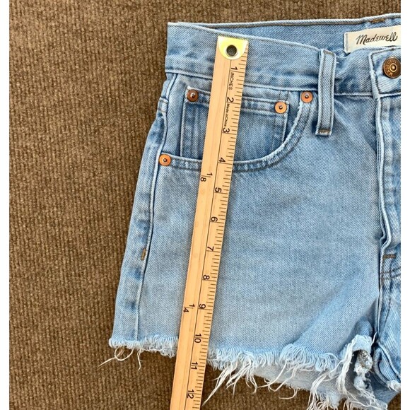 Madewell Shorts Womens 24 Cut-Off Mid Rise Relaxed Button Fly Distressed Denim - Picture 4 of 10